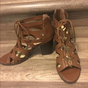 Laced shoes